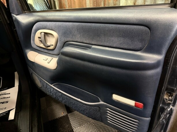 chevrolet-tahoe-bensin-1997-big-31