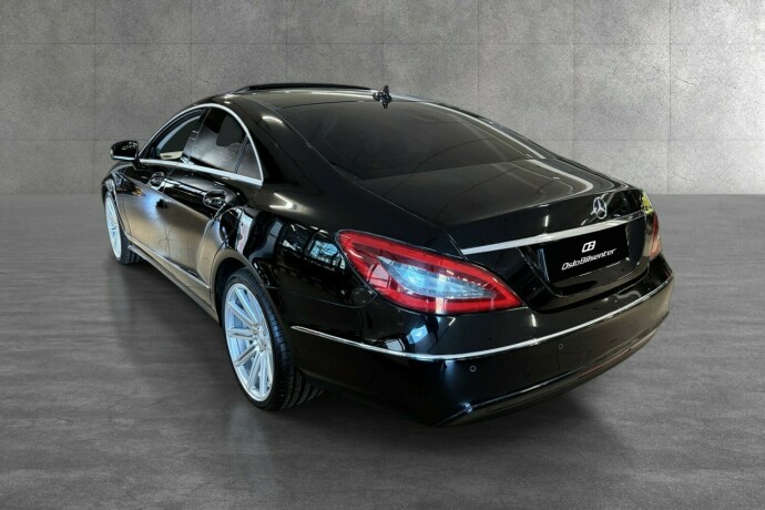 mercedes-benz-cls-diesel-2012-big-2