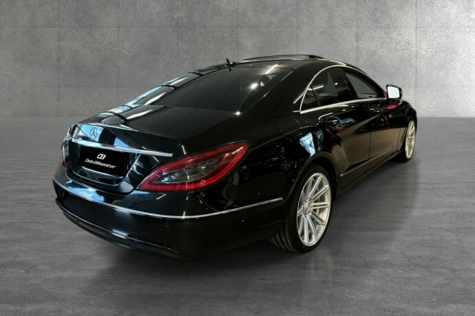 mercedes-benz-cls-diesel-2012-big-4