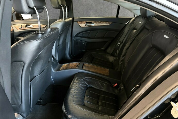 mercedes-benz-cls-diesel-2012-big-26