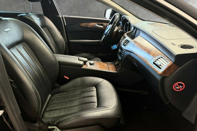 mercedes-benz-cls-diesel-2012-big-29
