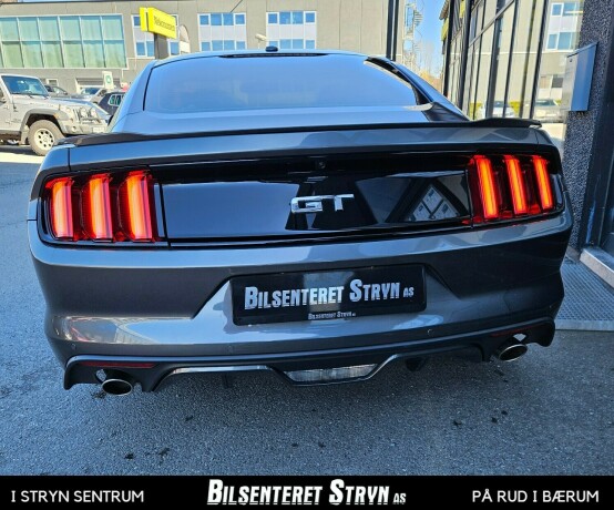ford-mustang-bensin-2015-big-7