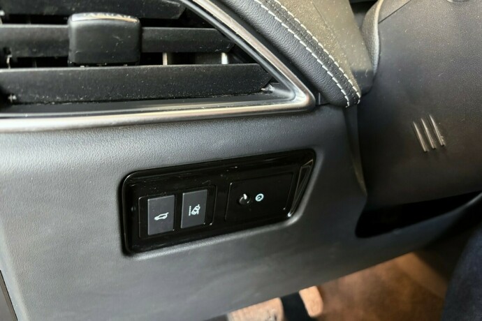 jaguar-f-pace-diesel-2018-big-22