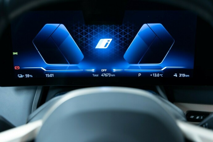 bmw-ix-elektrisitet-2023-big-19