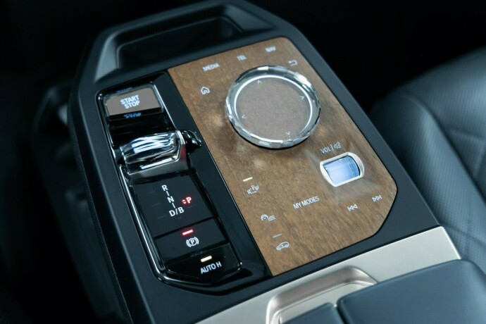 bmw-ix-elektrisitet-2023-big-29