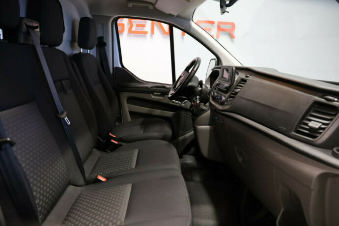 ford-transit-custom-diesel-2020-big-9