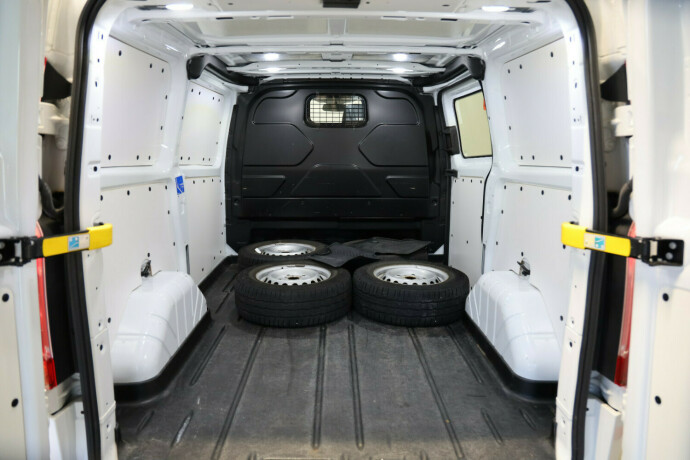 ford-transit-custom-diesel-2020-big-11