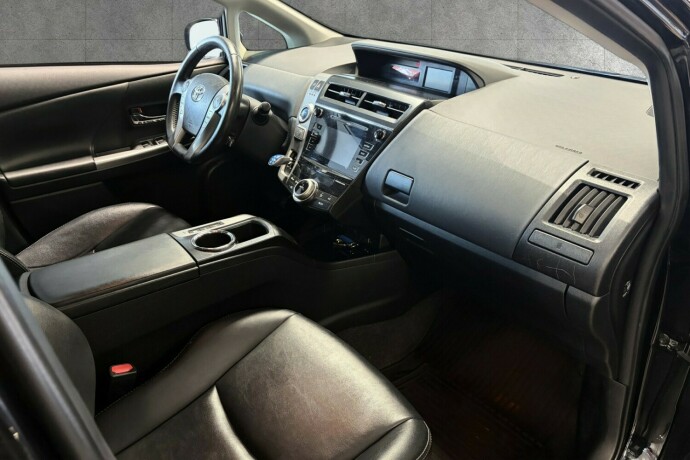 toyota-prius-elektrisitetbensin-2017-big-25