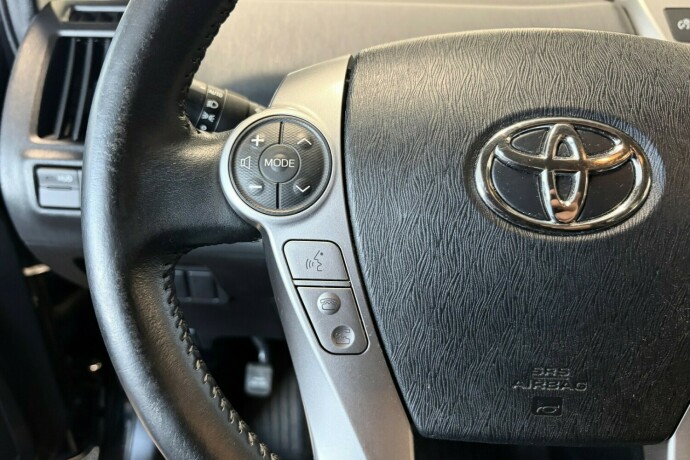 toyota-prius-elektrisitetbensin-2017-big-12