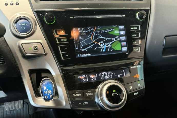 toyota-prius-elektrisitetbensin-2017-big-15