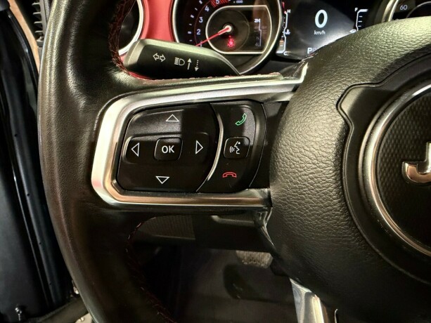 jeep-wrangler-diesel-2019-big-27