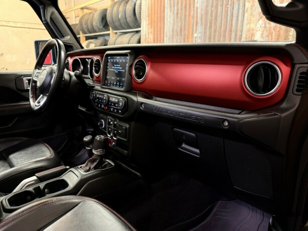 jeep-wrangler-diesel-2019-big-35