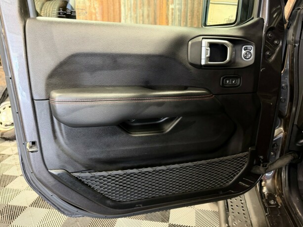 jeep-wrangler-diesel-2019-big-25