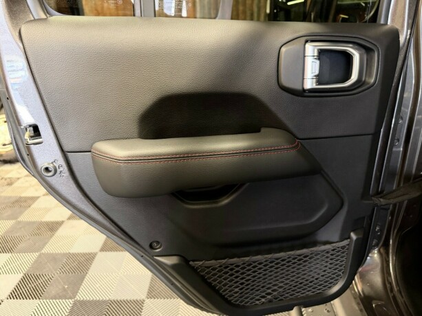 jeep-wrangler-diesel-2019-big-45