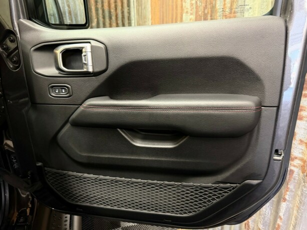 jeep-wrangler-diesel-2019-big-39