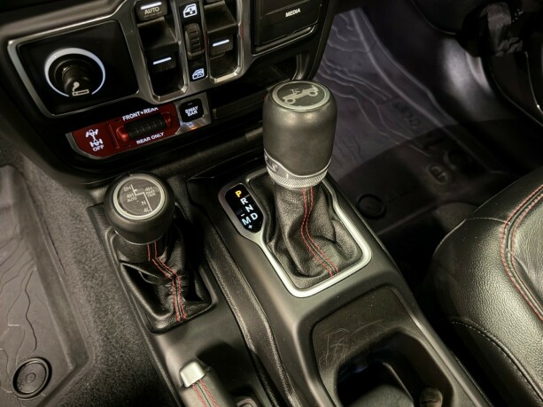 jeep-wrangler-diesel-2019-big-33