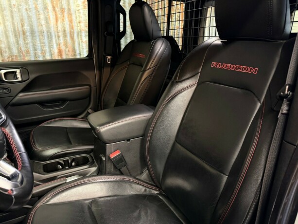 jeep-wrangler-diesel-2019-big-22