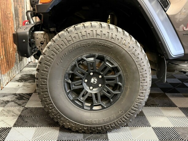 jeep-wrangler-diesel-2019-big-15