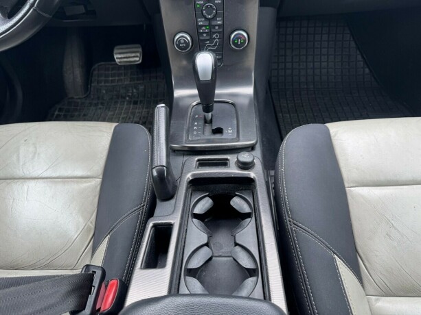 volvo-v50-diesel-2008-big-15