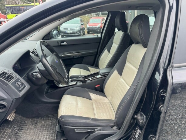 volvo-v50-diesel-2008-big-8