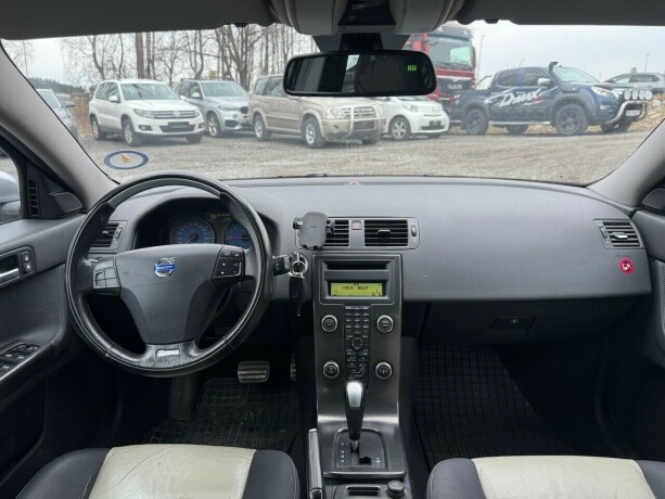 volvo-v50-diesel-2008-big-12