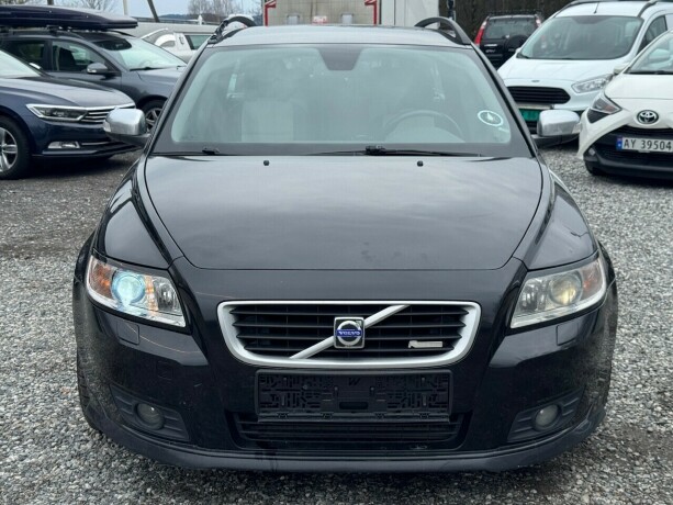 volvo-v50-diesel-2008-big-1