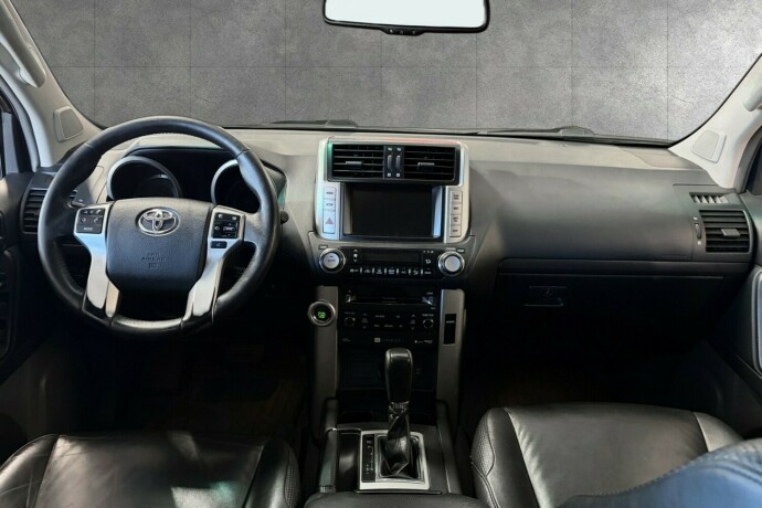 toyota-land-cruiser-diesel-2012-big-12