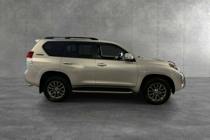 toyota-land-cruiser-diesel-2012-big-2