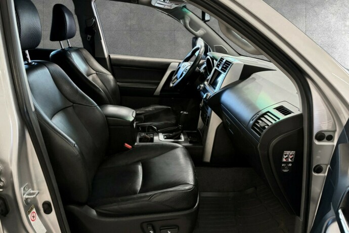 toyota-land-cruiser-diesel-2012-big-20