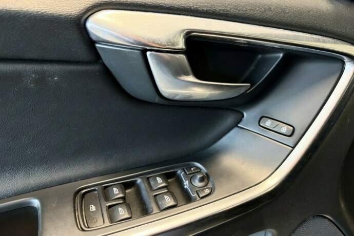 volvo-xc-60-diesel-2014-big-24