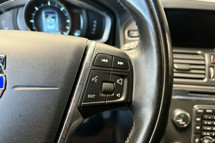 volvo-xc-60-diesel-2014-big-22