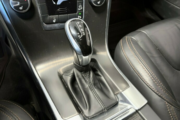 volvo-xc-60-diesel-2014-big-18