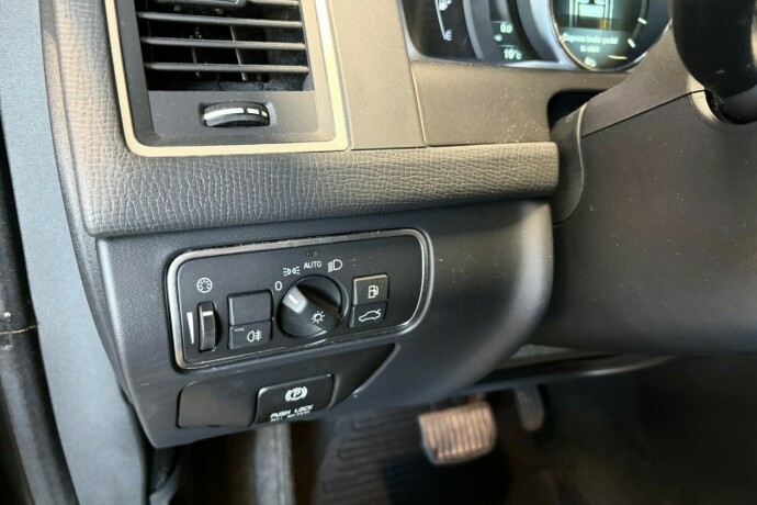 volvo-xc-60-diesel-2014-big-25