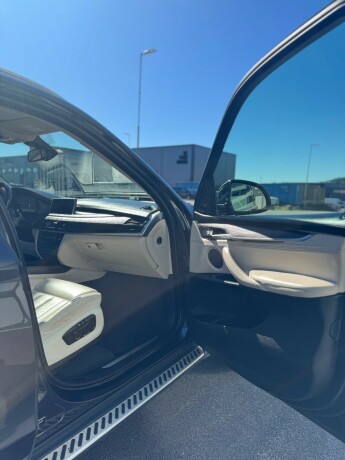 bmw-x5-elektrisitetbensin-2017-big-16