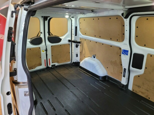ford-transit-custom-diesel-2014-big-13