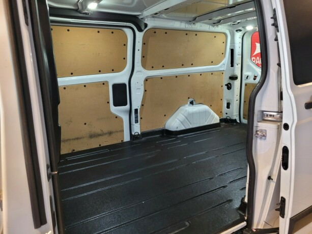 ford-transit-custom-diesel-2014-big-16