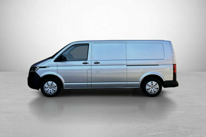 volkswagen-transporter-diesel-2021-big-4