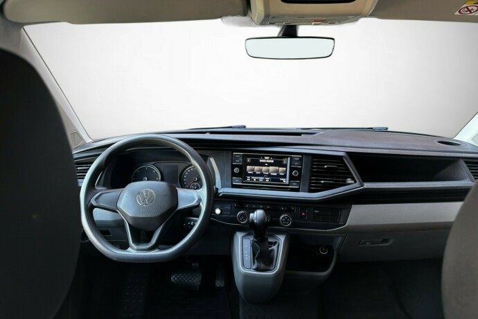 volkswagen-transporter-diesel-2021-big-22