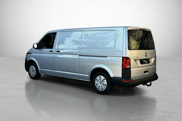 volkswagen-transporter-diesel-2021-big-7