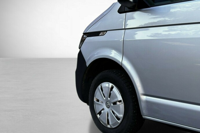 volkswagen-transporter-diesel-2021-big-6