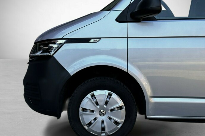 volkswagen-transporter-diesel-2021-big-5