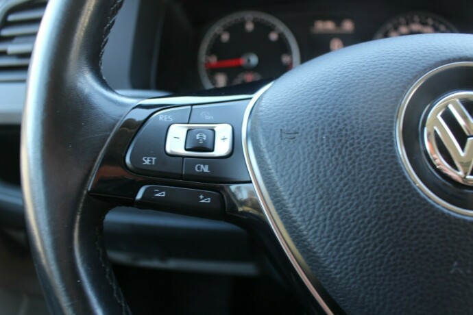 volkswagen-transporter-diesel-2018-big-10