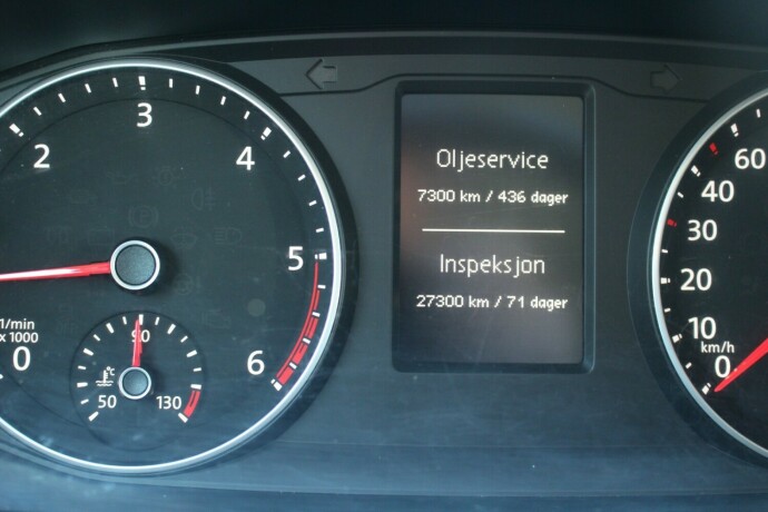 volkswagen-transporter-diesel-2018-big-12