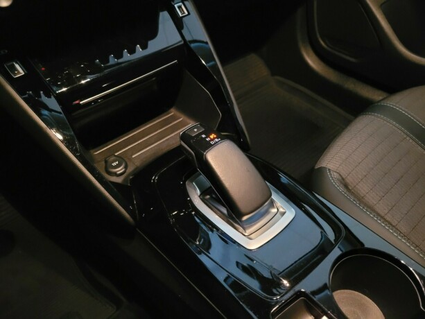 peugeot-208-elektrisitet-2021-big-21