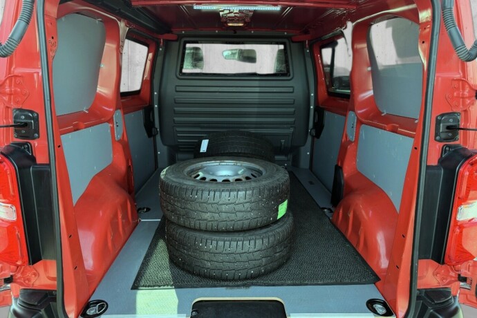 peugeot-expert-diesel-2019-big-11