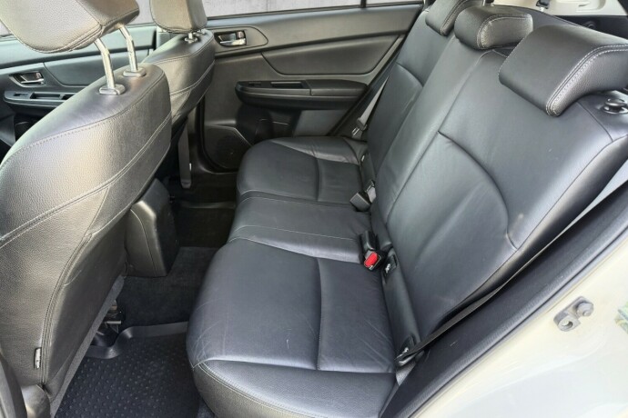 subaru-impreza-bensin-2014-big-13