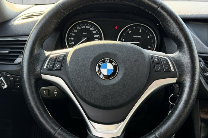 bmw-x1-diesel-2013-big-11