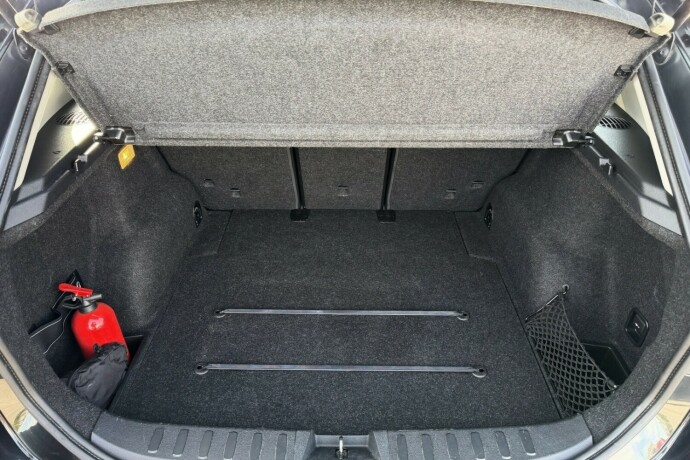 bmw-x1-diesel-2013-big-18