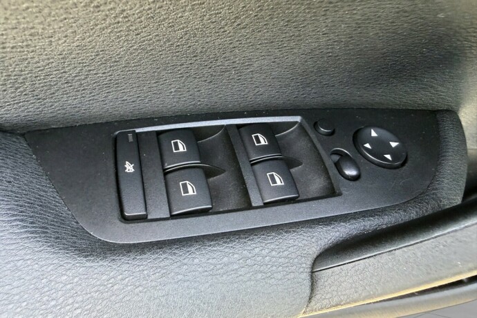 bmw-x1-diesel-2013-big-15