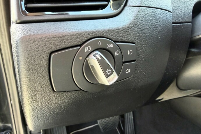 bmw-x1-diesel-2013-big-16